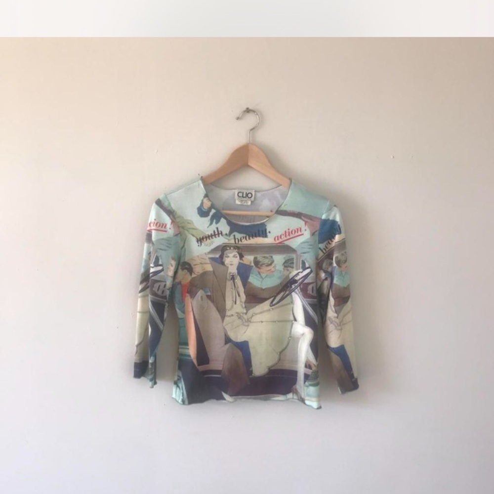 Clio Vintage-Inspired Graphic Top in Blue and Cream